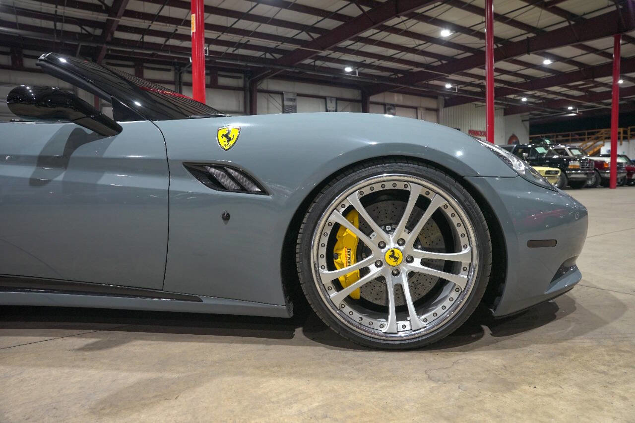 Used 2010 Ferrari California image 11