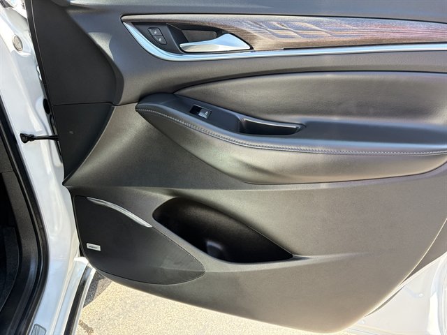 Used 2022 Buick Enclave Avenir w/ Trailering Package, 5000 lbs. AWD/4WD image 44