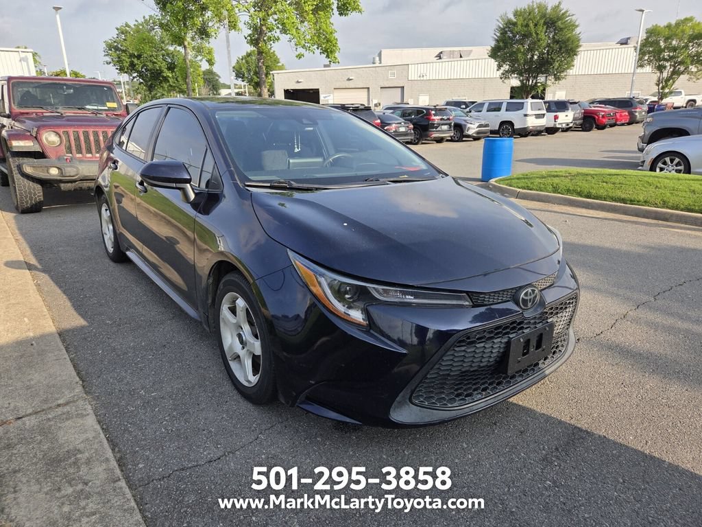Used 2020 Toyota Corolla LE FWD image 3