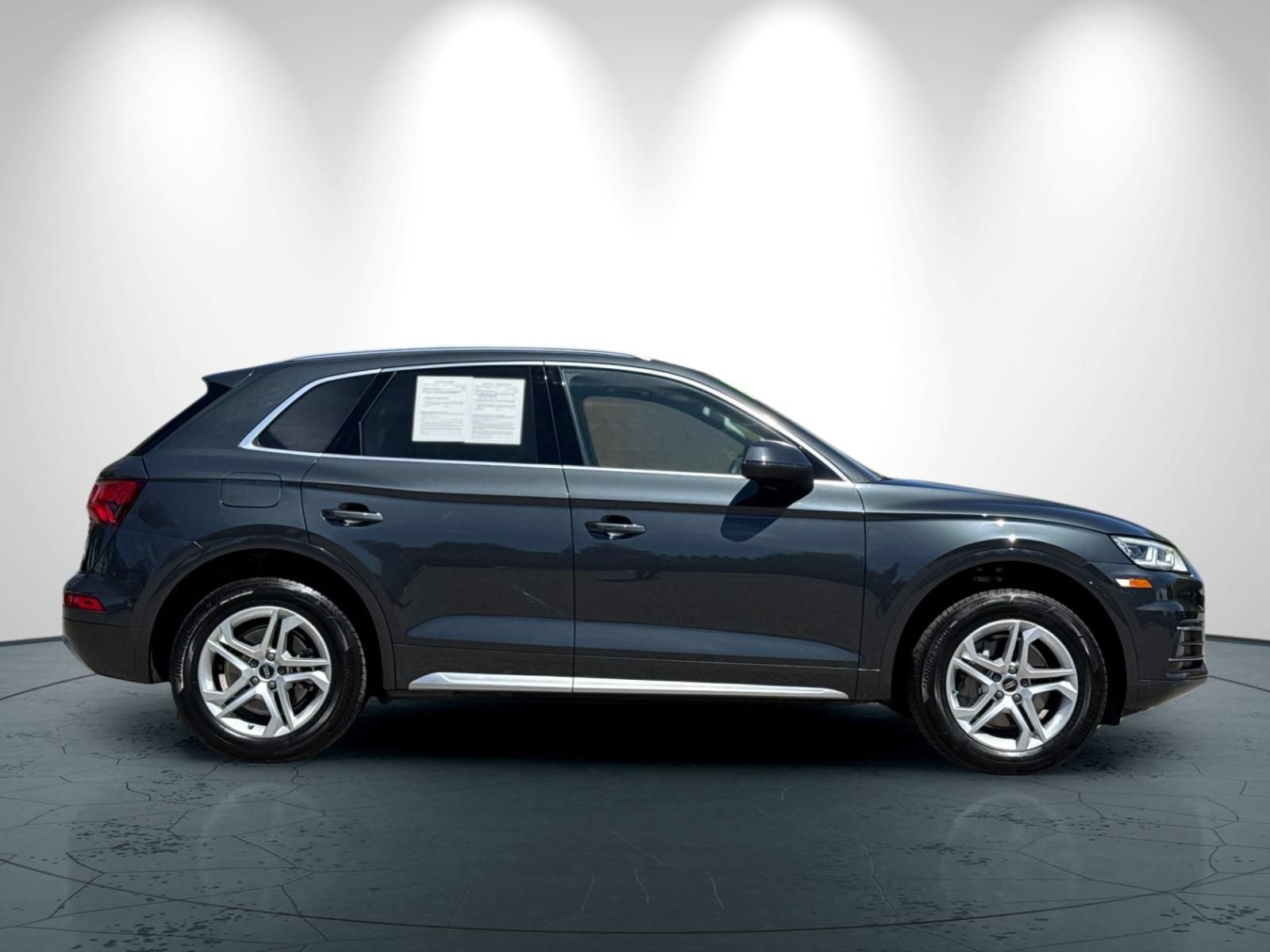 Used 2018 Audi Q5 2.0T Premium Plus w/ Premium Plus Package AWD/4WD image 3