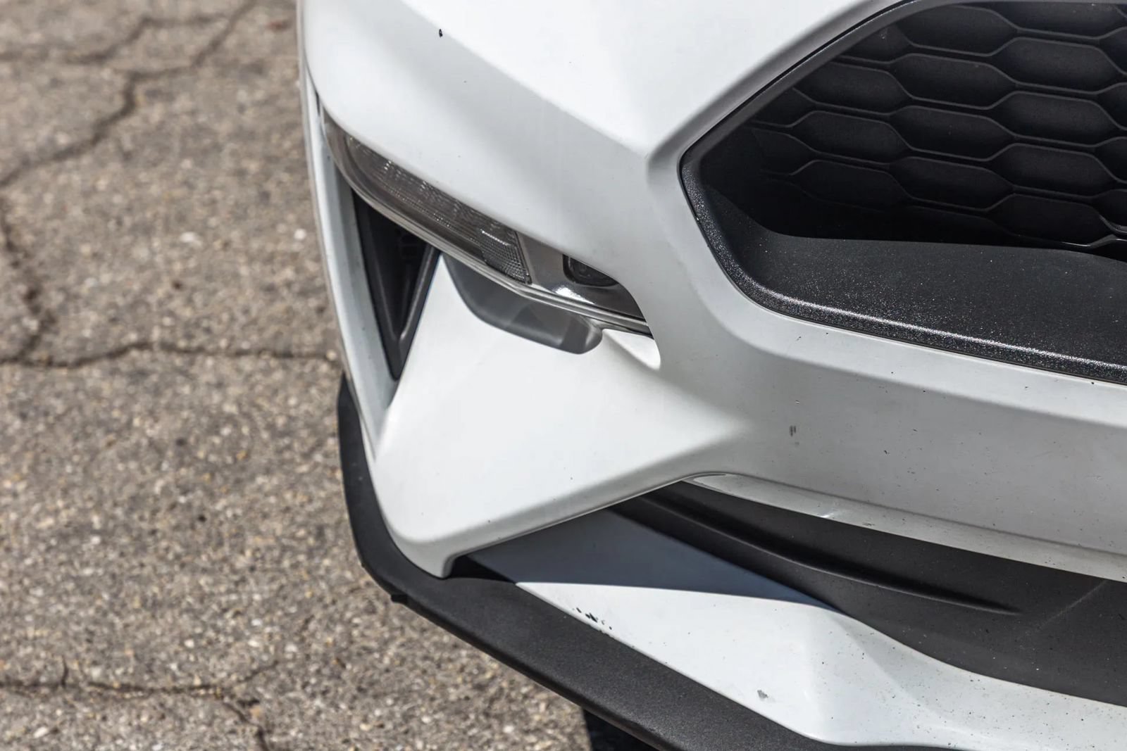 Used 2018 Ford Mustang Premium RWD image 24
