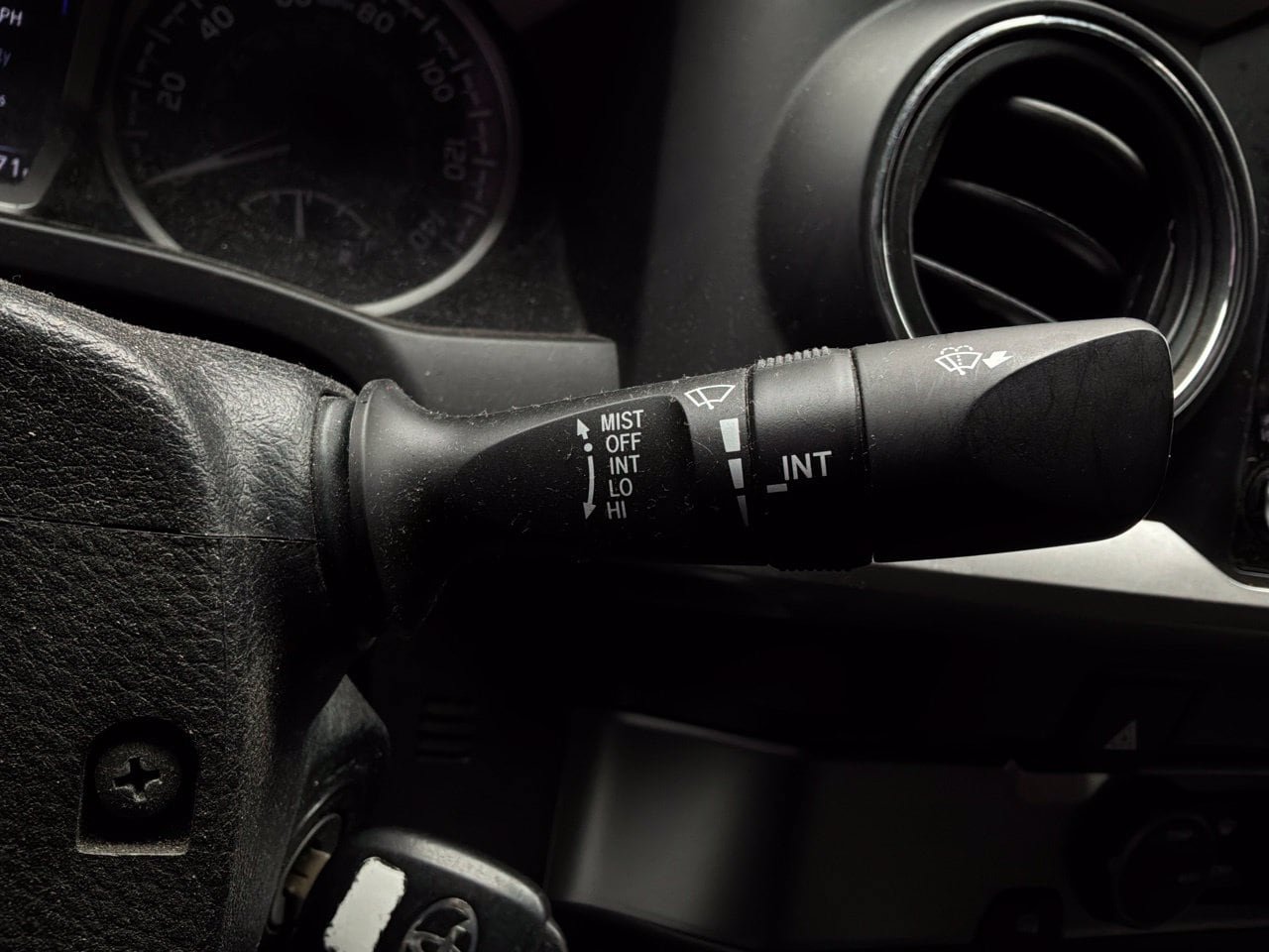 Used 2021 Toyota Tacoma SR5 RWD image 41