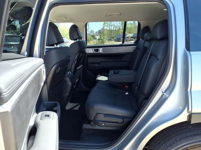 Used 2025 Hyundai Santa Fe SEL FWD image 15