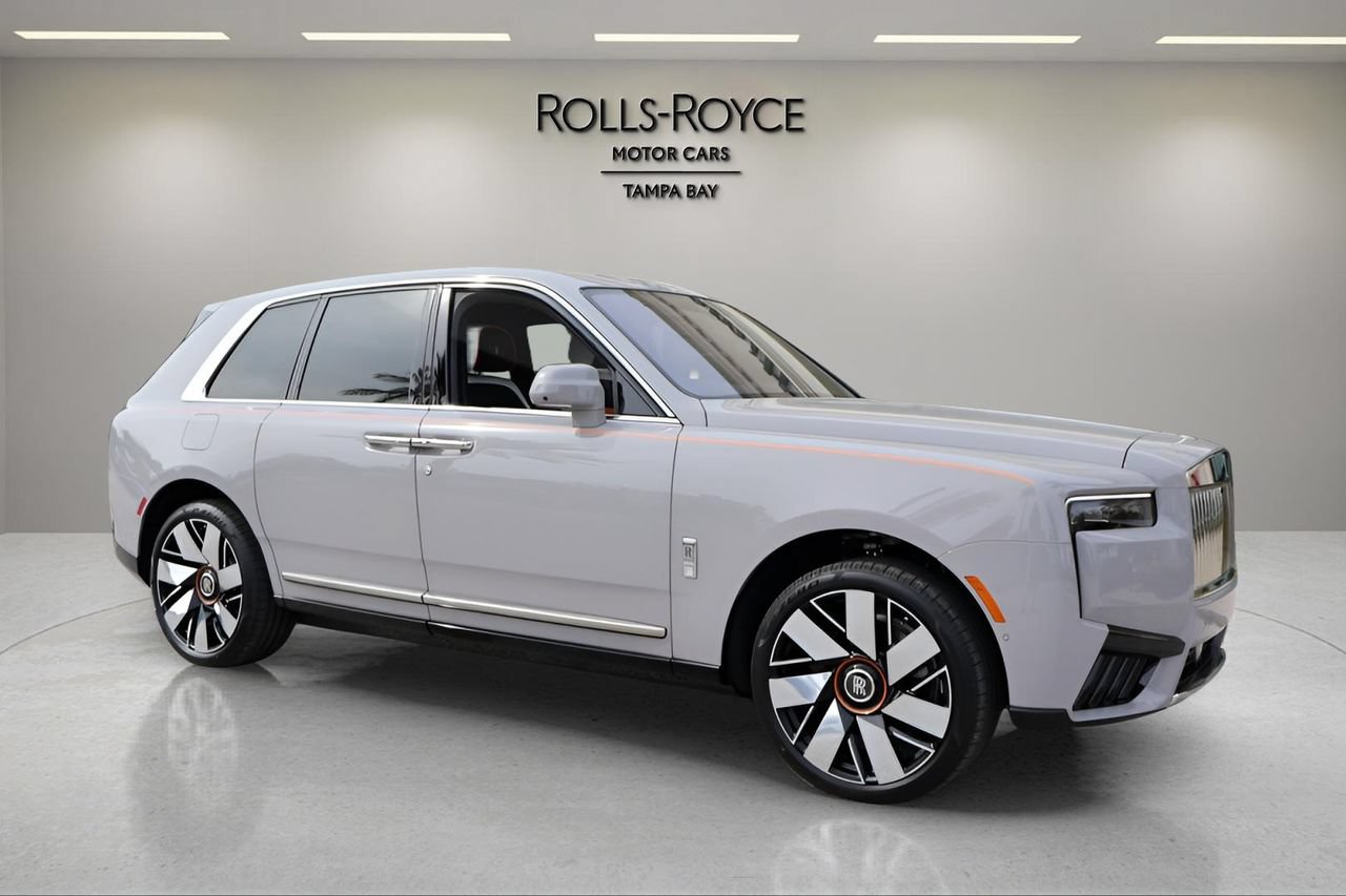 New 2026 Rolls-Royce Cullinan AWD/4WD image 10