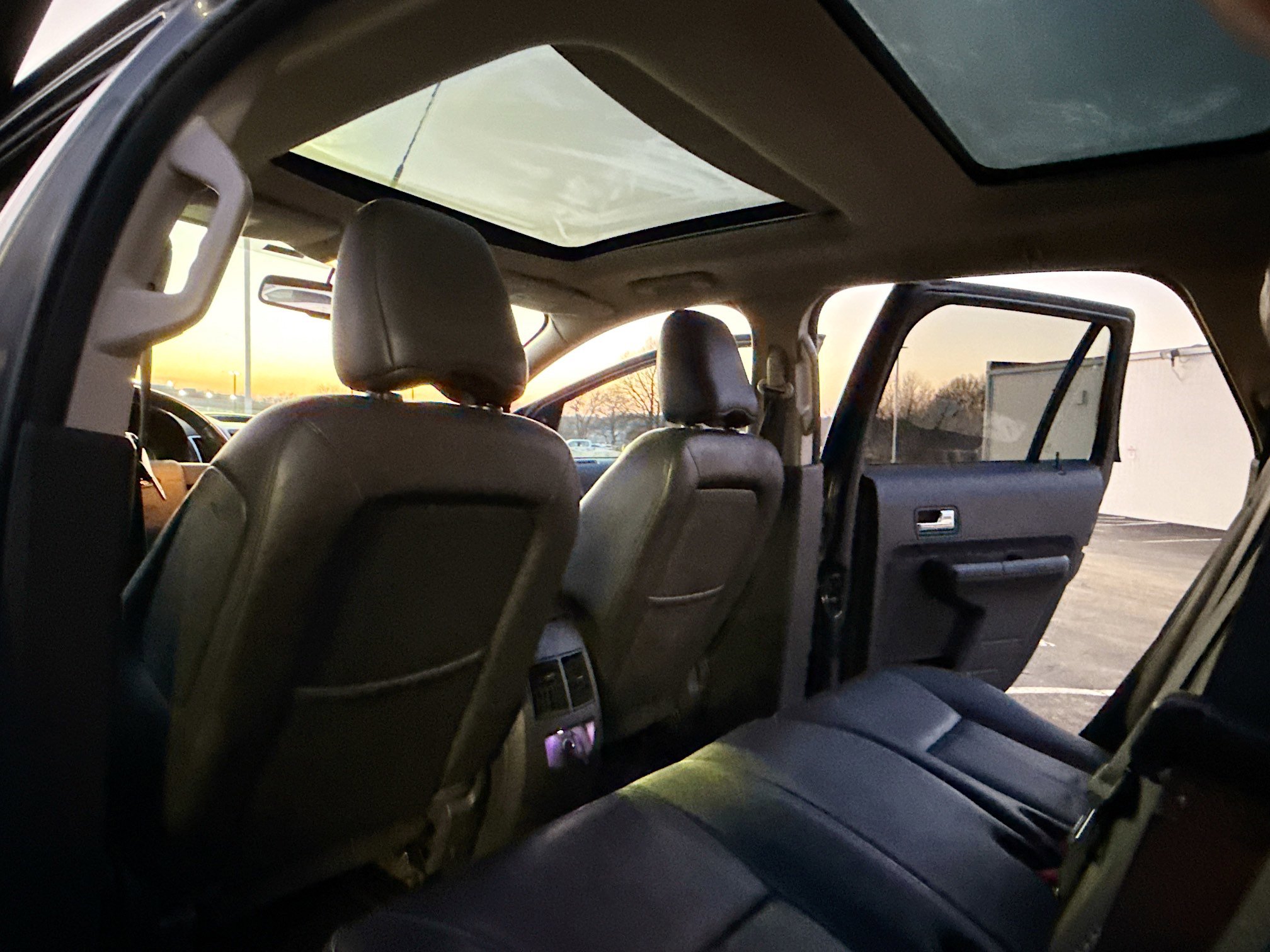 Used 2010 Ford Edge SEL image 6