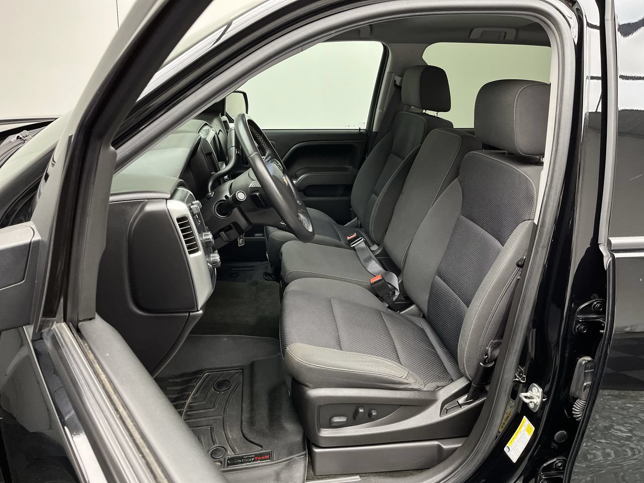 Used 2016 Chevrolet Silverado 1500 LT w/ All Star Edition AWD/4WD image 10