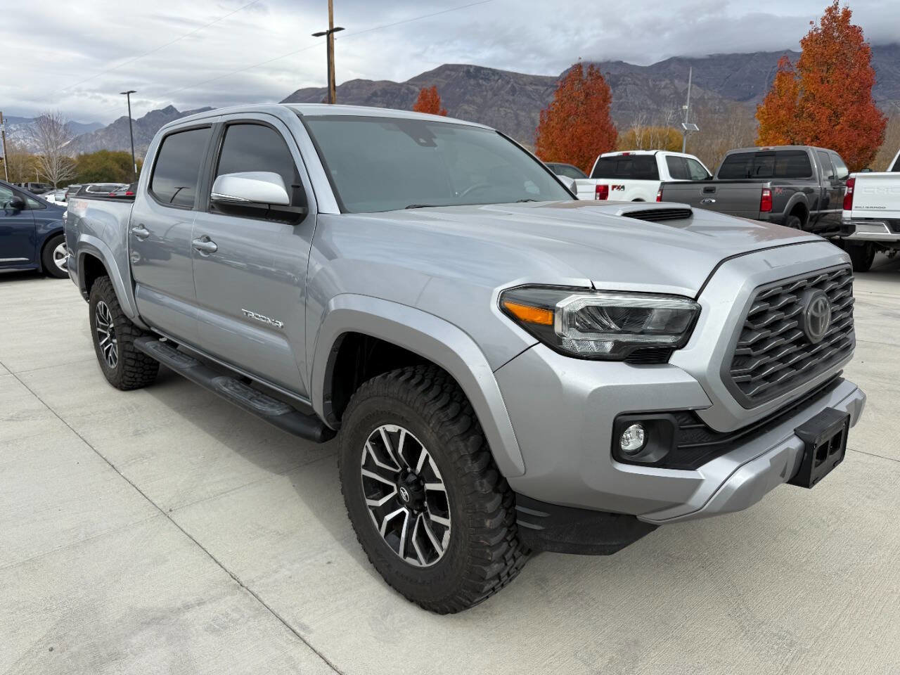 Used 2020 Toyota Tacoma TRD Sport w/ Technology Package image 9