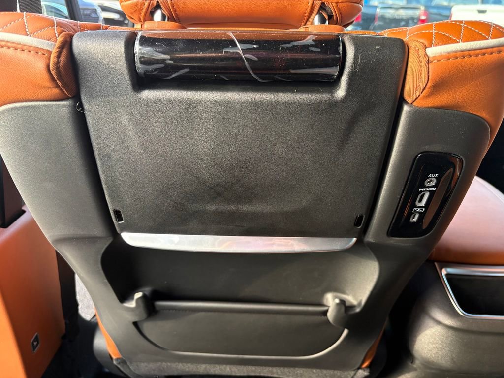 New 2026 Chrysler Pacifica Pinnacle w/ Trailer Tow Group image 35