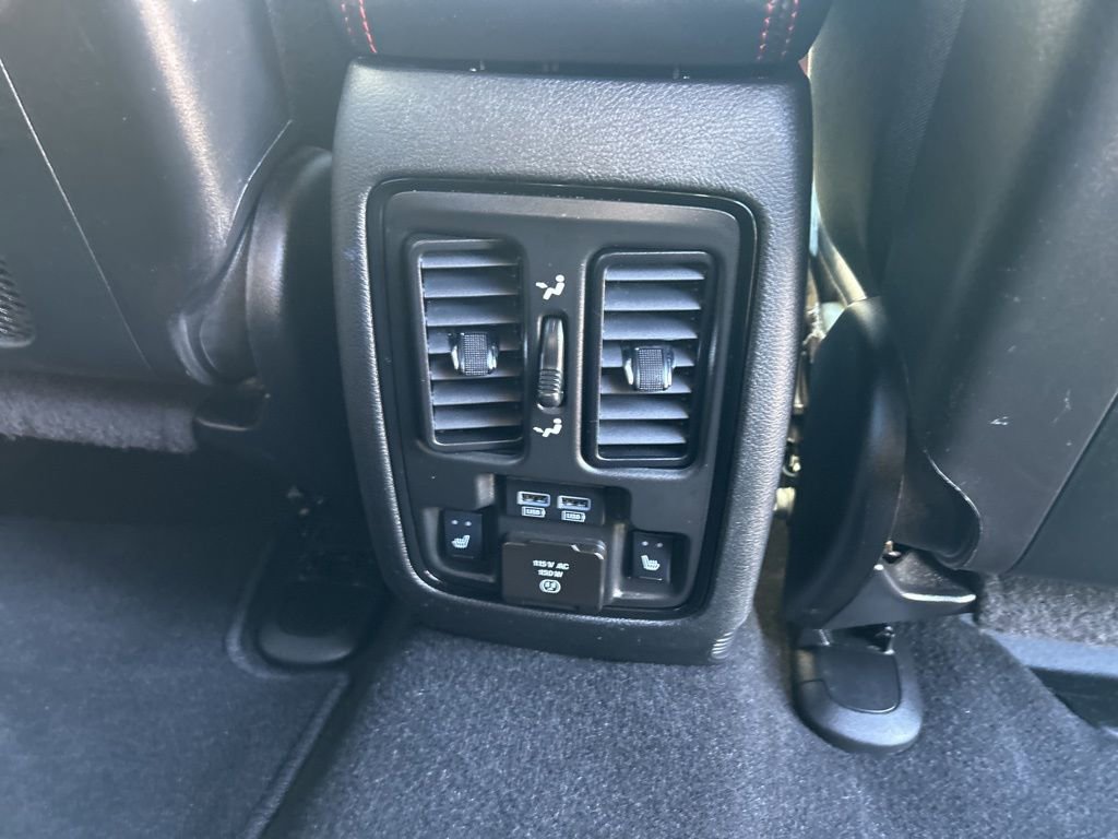 Used 2024 Dodge Durango GT image 28