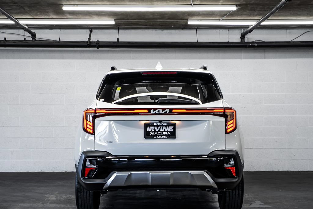 Used 2025 Kia Seltos EX FWD image 4