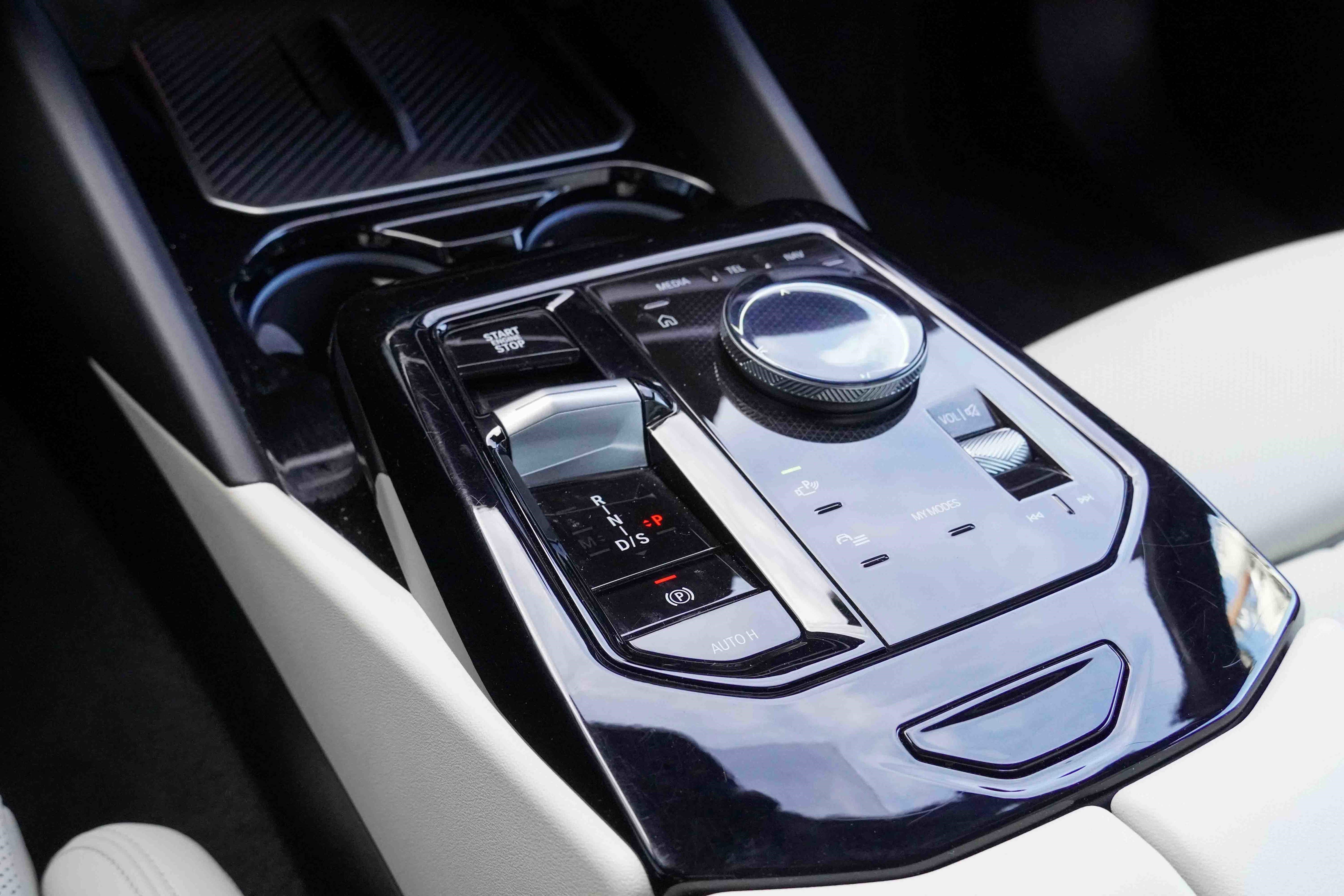 Certified 2025 BMW 530i xDrive image 29