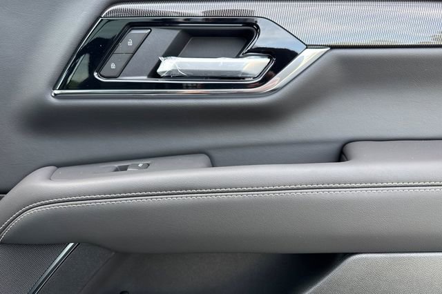 New 2026 GMC Yukon Elevation w/ Elevation Premium Package AWD/4WD image 22