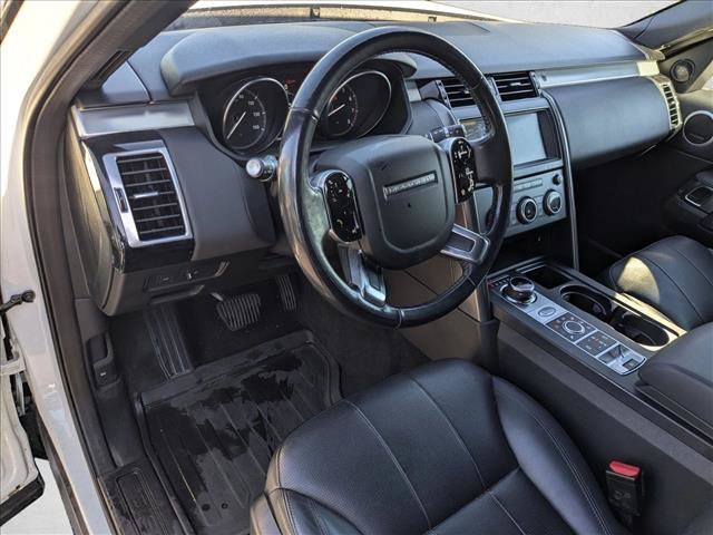 Used 2020 Land Rover Discovery Landmark AWD/4WD image 9