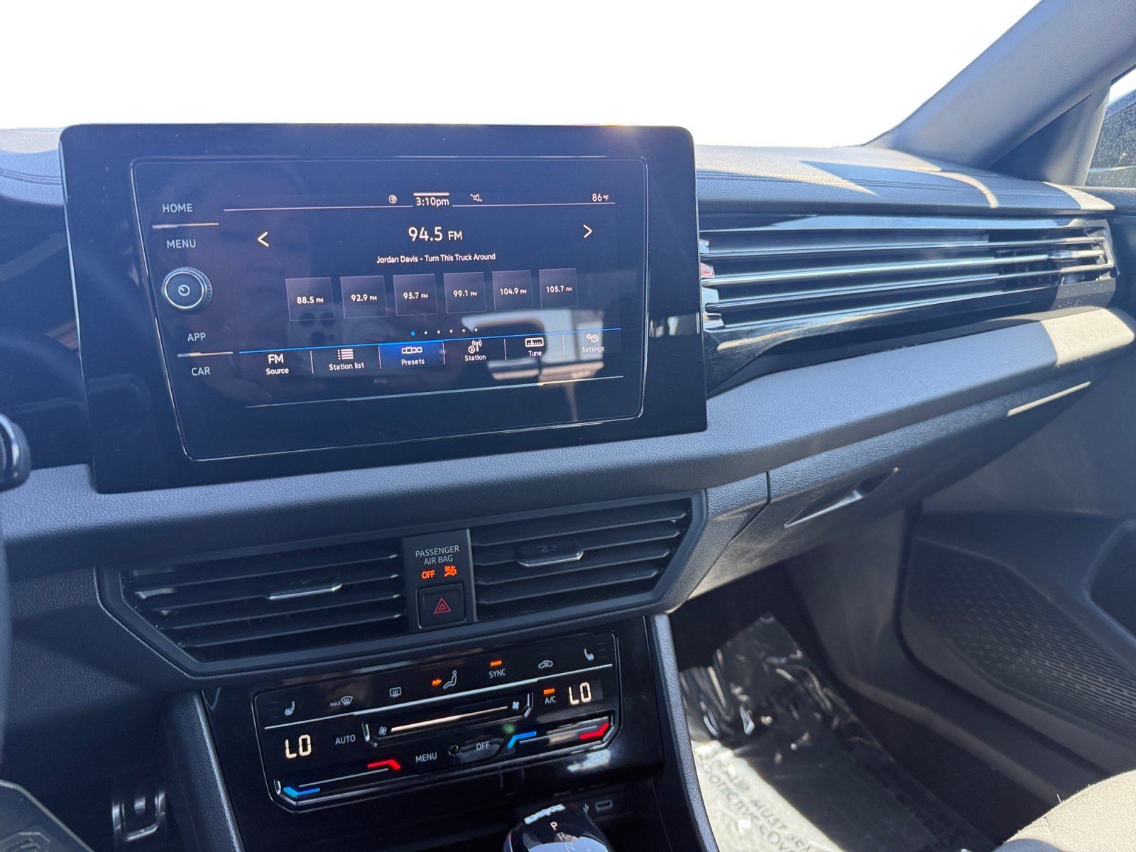 Certified 2025 Volkswagen Jetta Sport FWD image 12