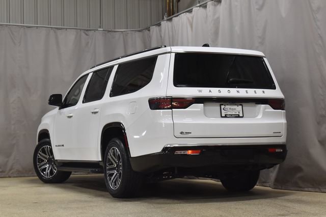 Certified 2024 Jeep Wagoneer L Series II w/ Flexible Seating Group image 2