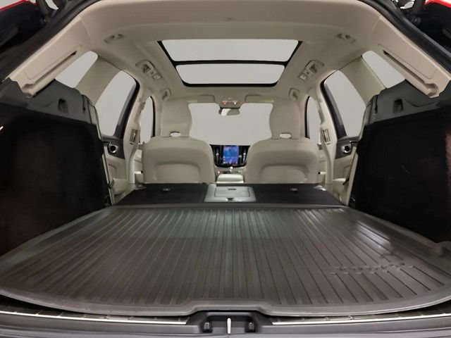 Used 2022 Volvo XC60 B5 Momentum w/ Climate Package AWD/4WD image 79