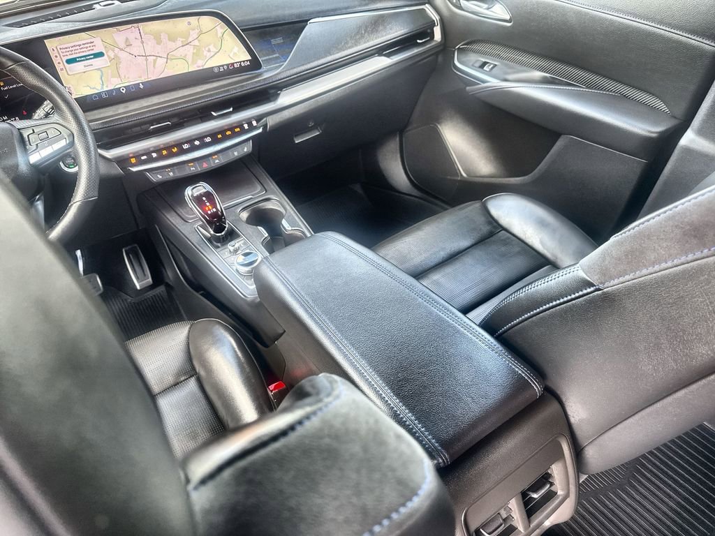 Used 2025 Cadillac XT4 Sport AWD/4WD image 21