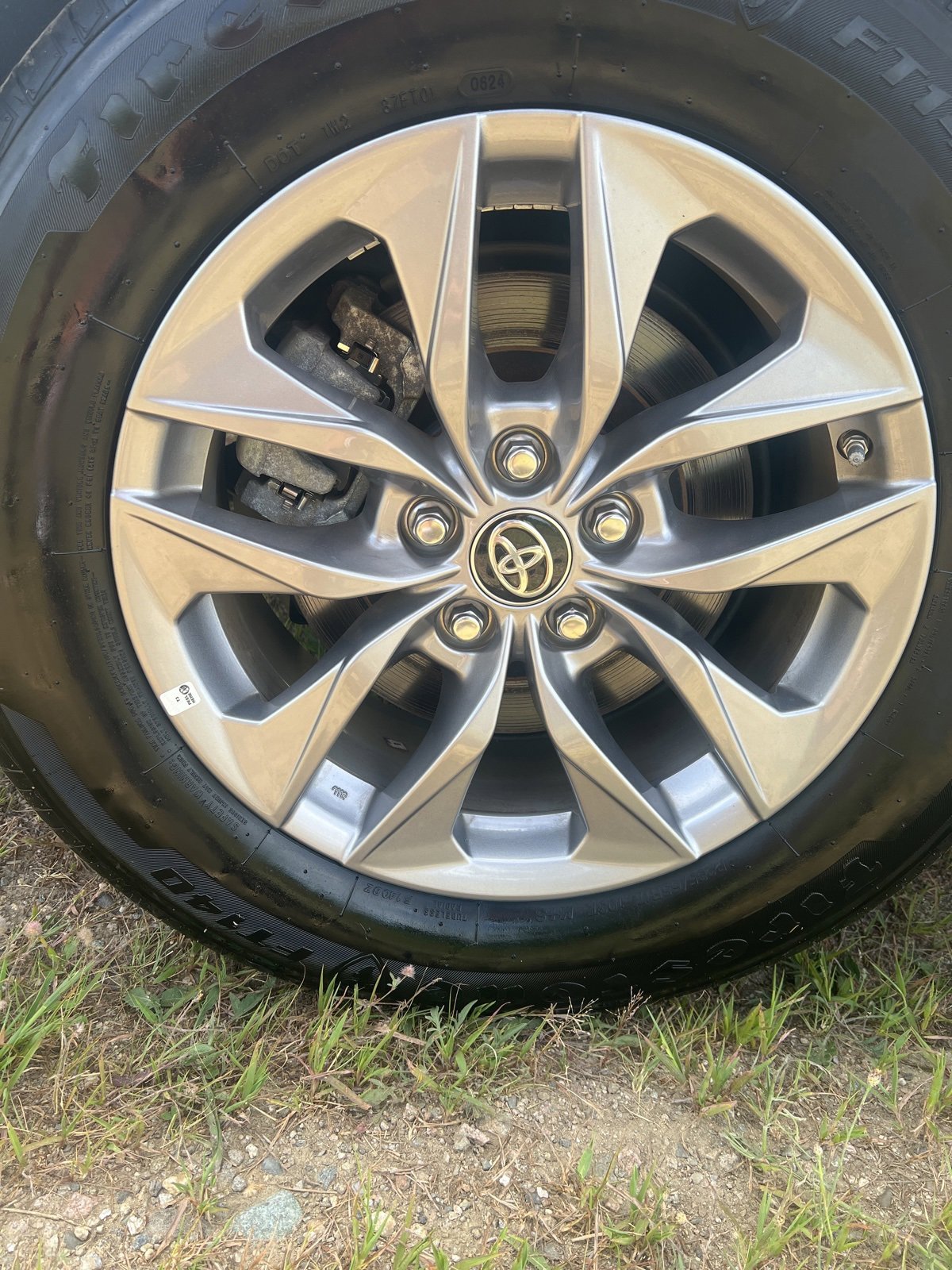 Used 2024 Toyota Sienna LE image 12