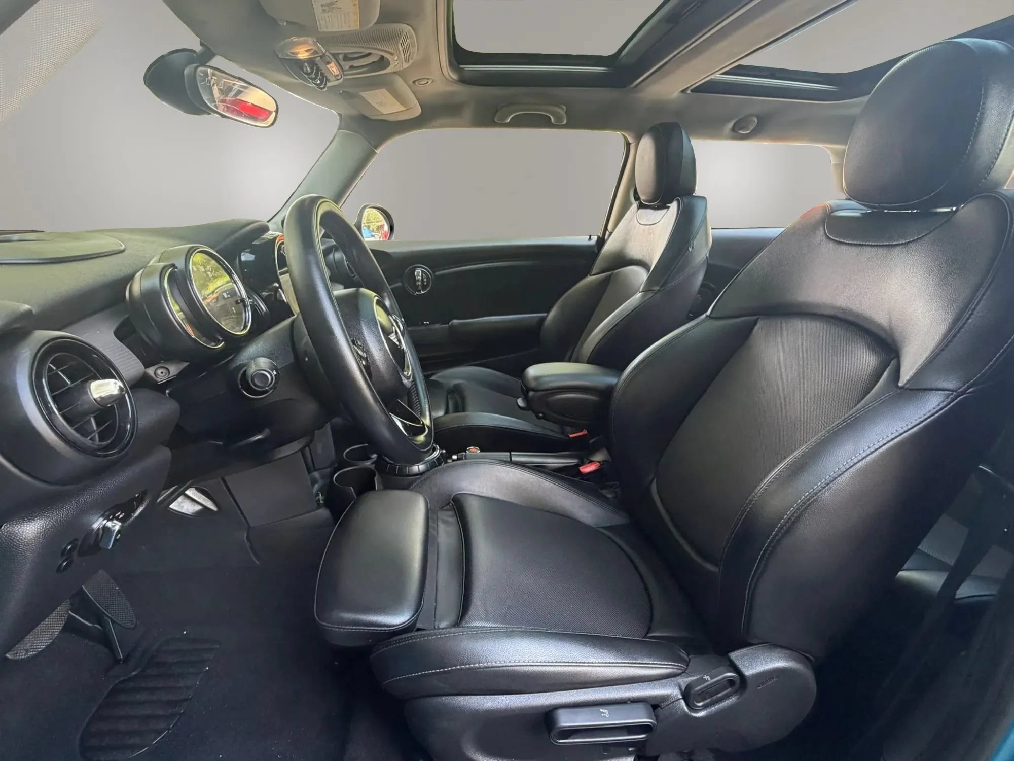 Used 2015 MINI Cooper 2-Door Hardtop FWD image 14