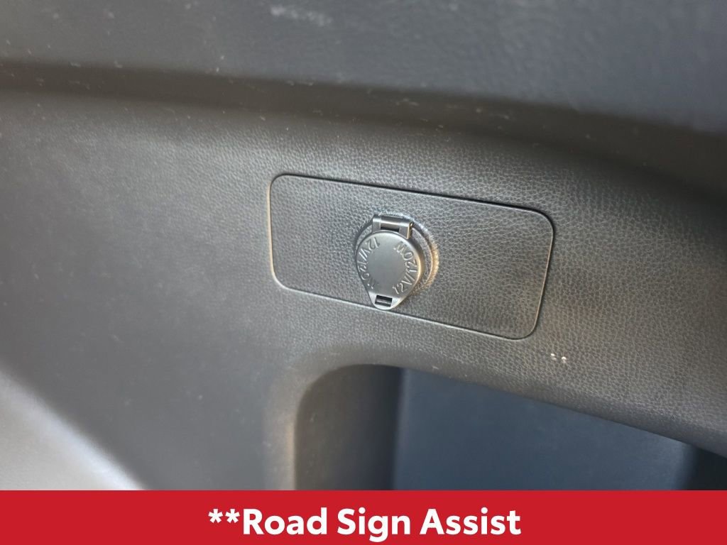 Used 2024 Toyota RAV4 XLE image 15