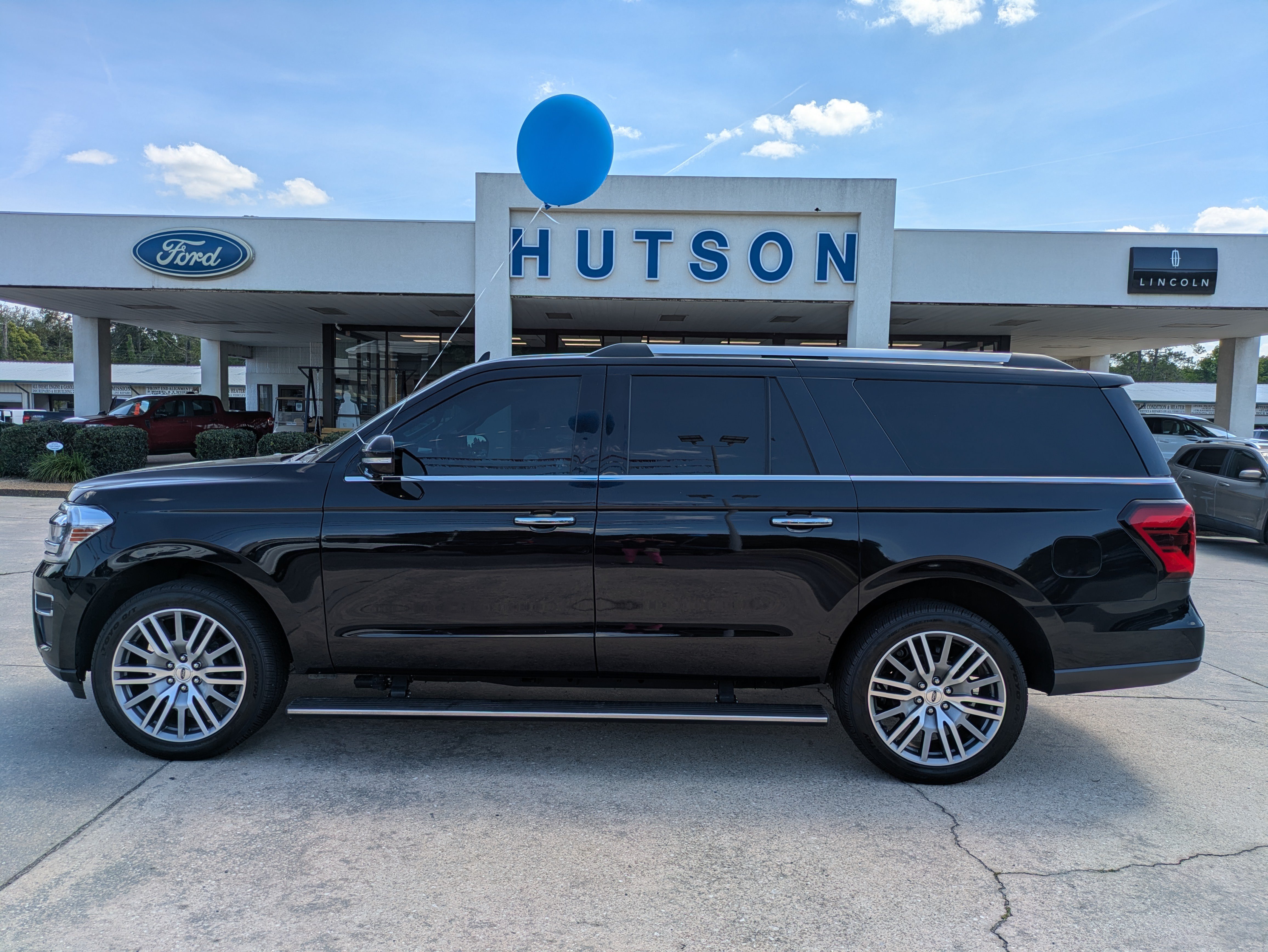 Used 2022 Ford Expedition Max Limited RWD image 1