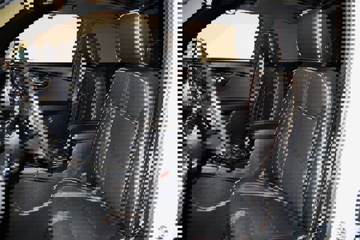 Used 2020 Chevrolet Blazer Premier w/ LPO, Floor Liner Package image 36