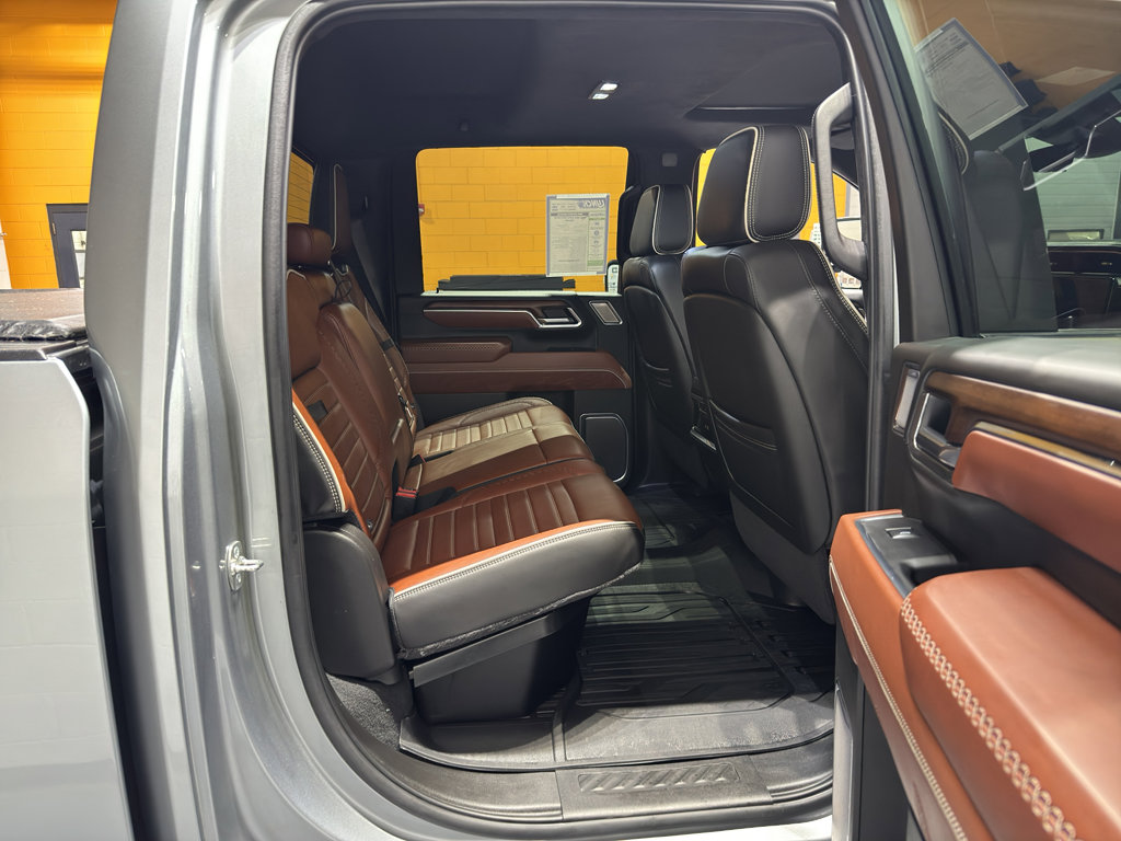 Used 2025 GMC Sierra 3500 Denali Ultimate image 23