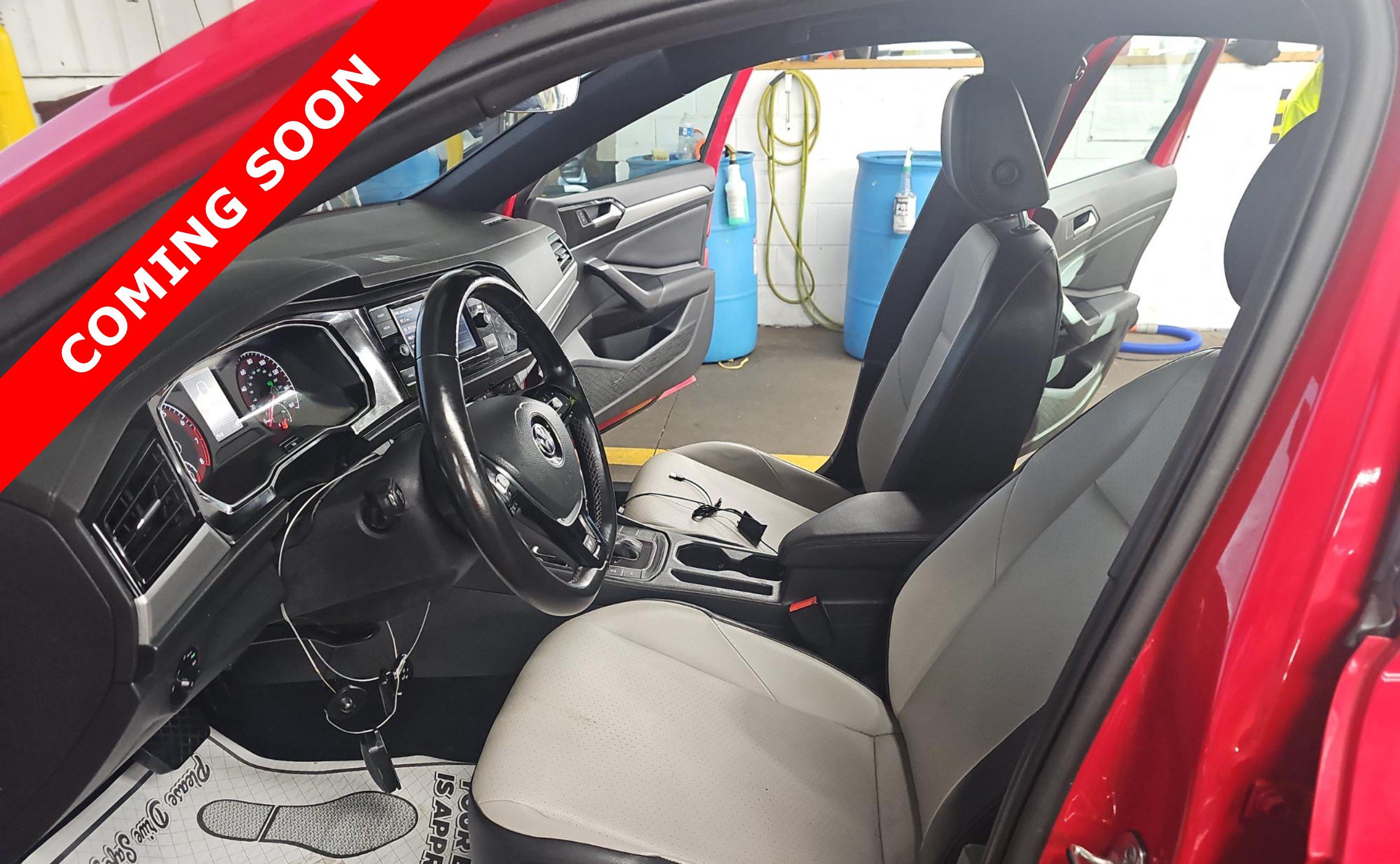 Used 2020 Volkswagen Jetta R-Line w/ R-Line Cold Weather Package FWD image 6