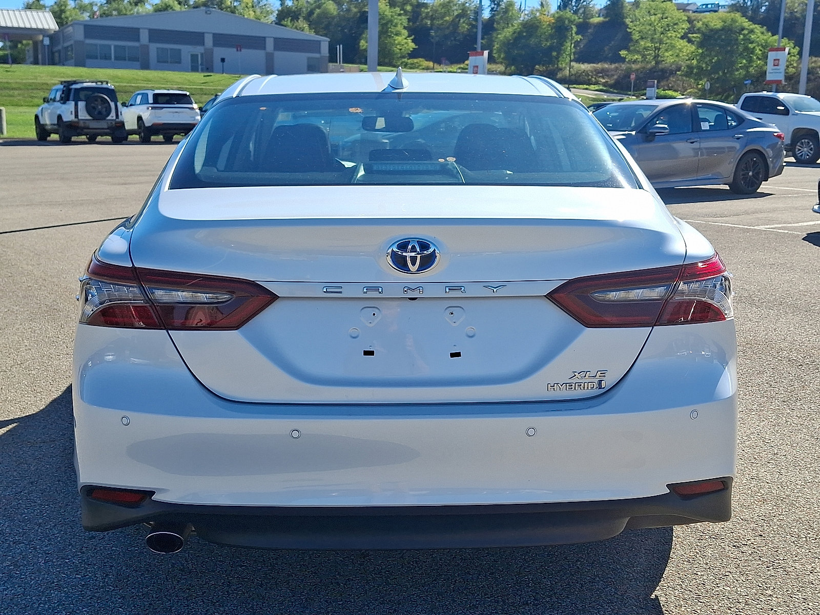 Certified 2021 Toyota Camry XLE w/ Navigation Upgrade Package image 5