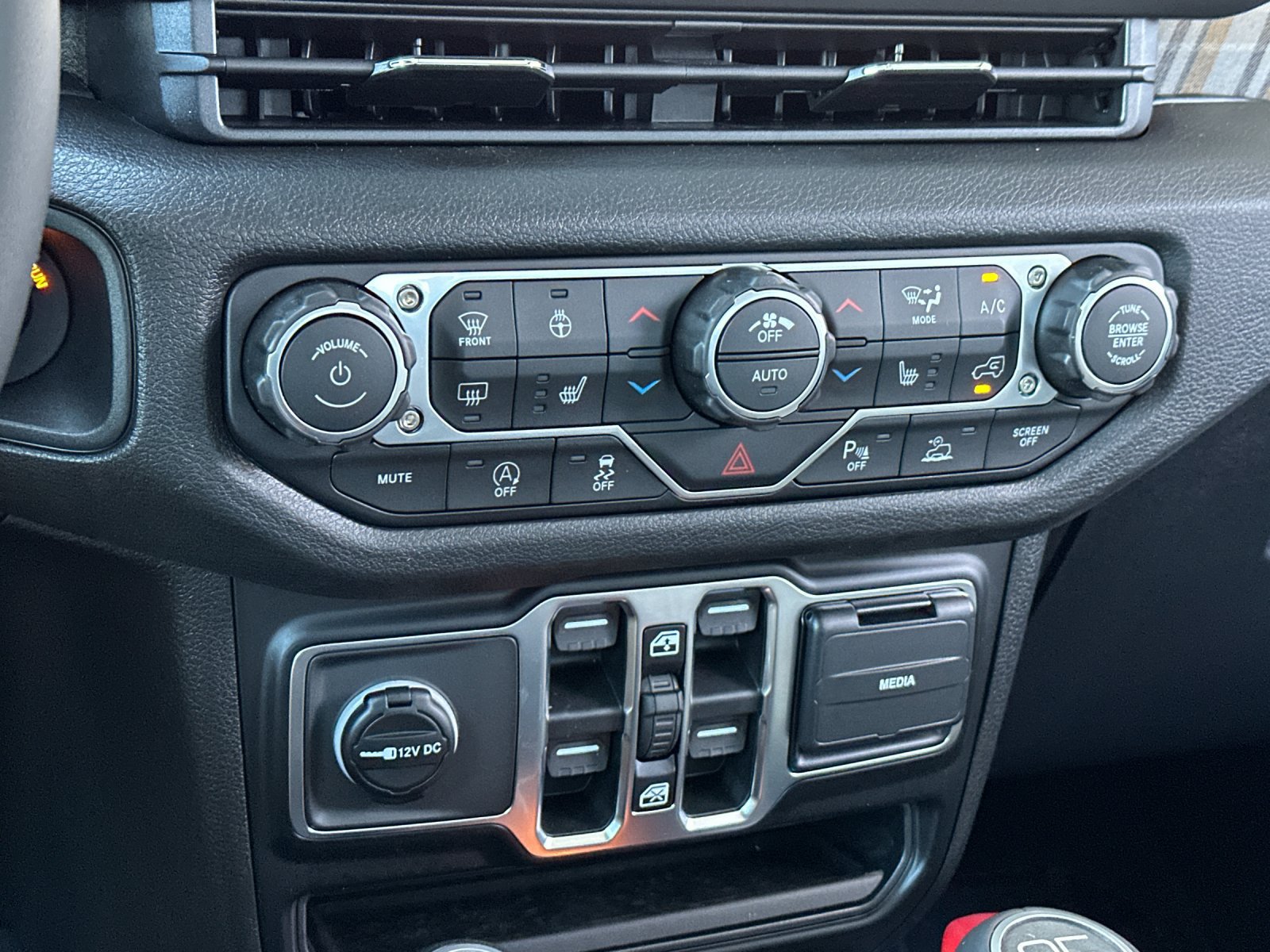 New 2026 Jeep Gladiator Sport AWD/4WD image 19