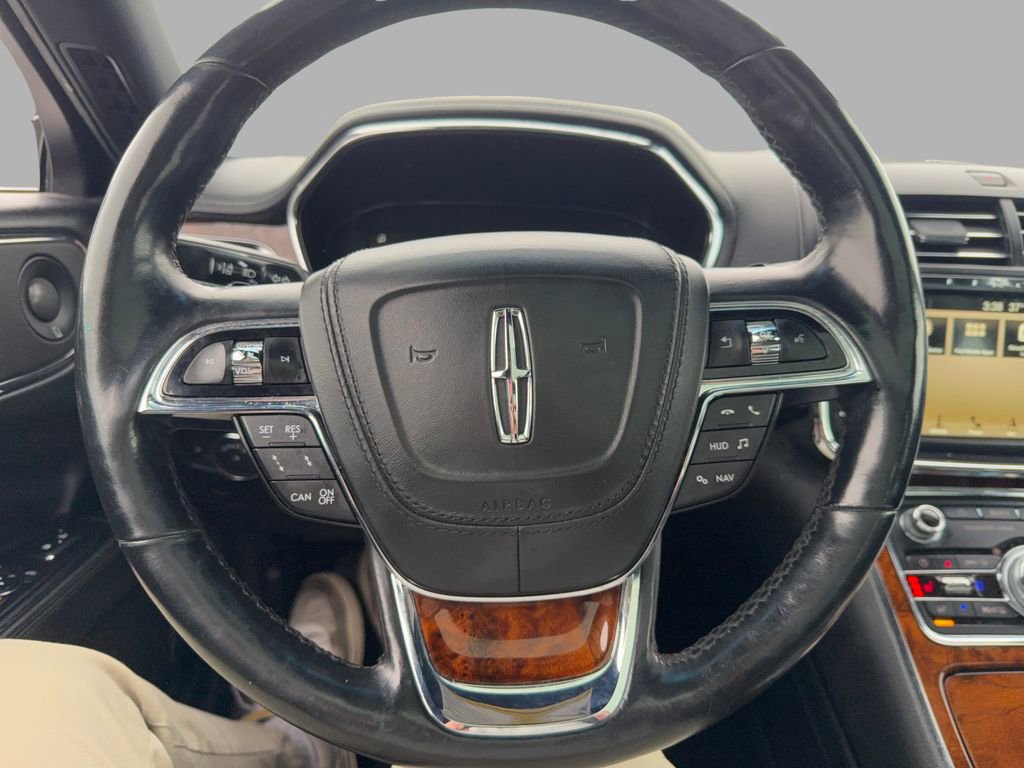 Used 2018 Lincoln Continental Reserve AWD/4WD image 13