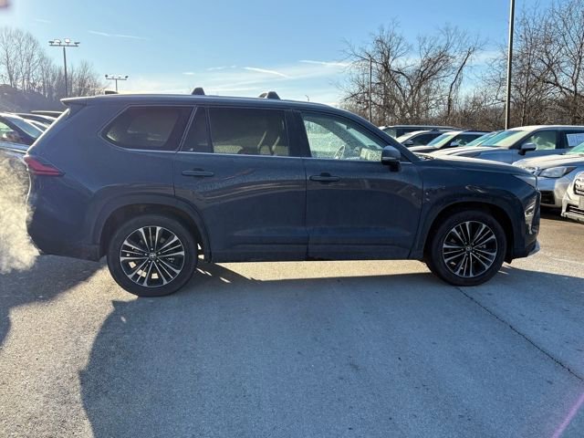 Used 2024 Toyota Grand Highlander AWD Hybrid image 6