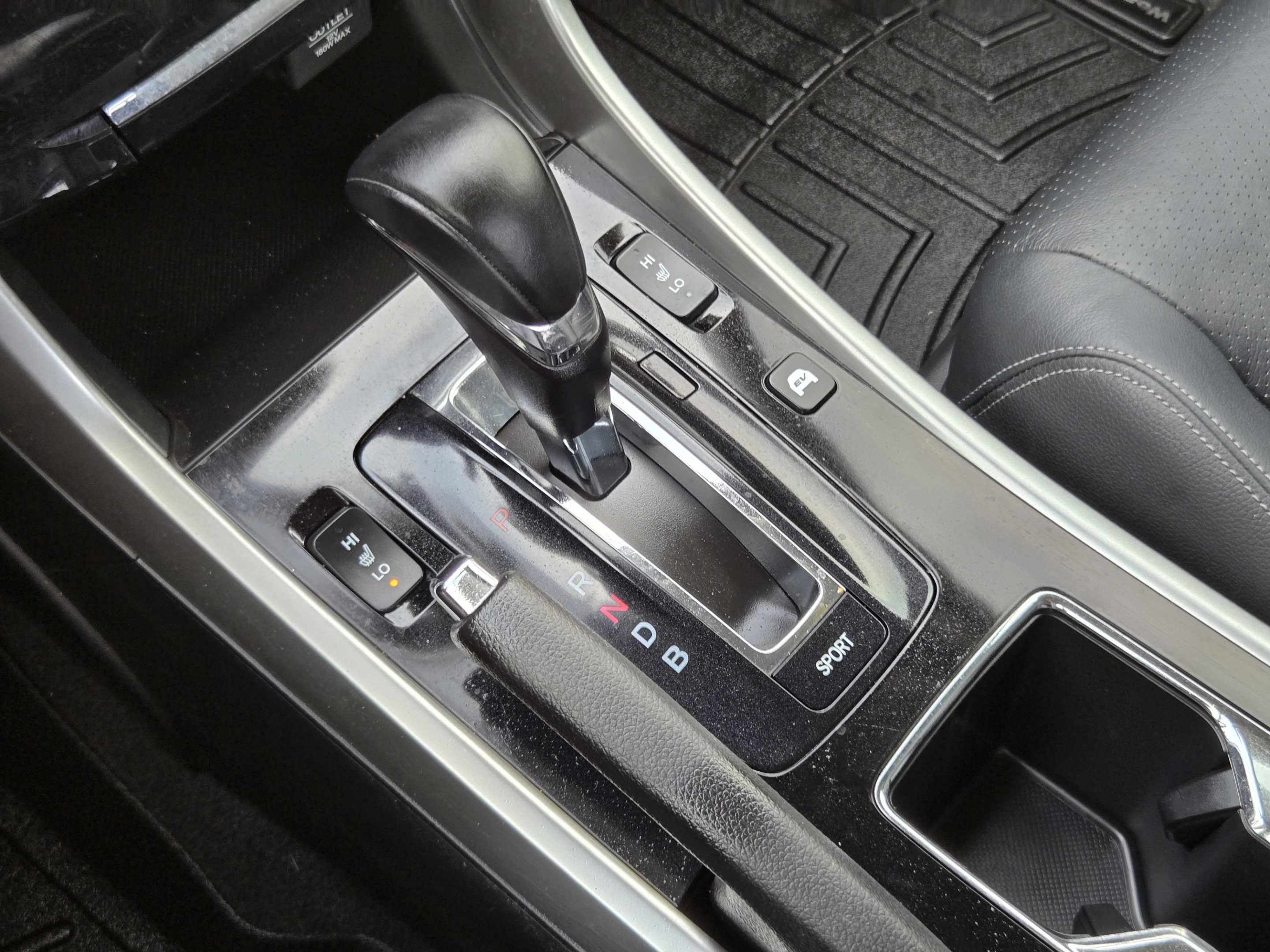 Used 2017 Honda Accord Touring image 15