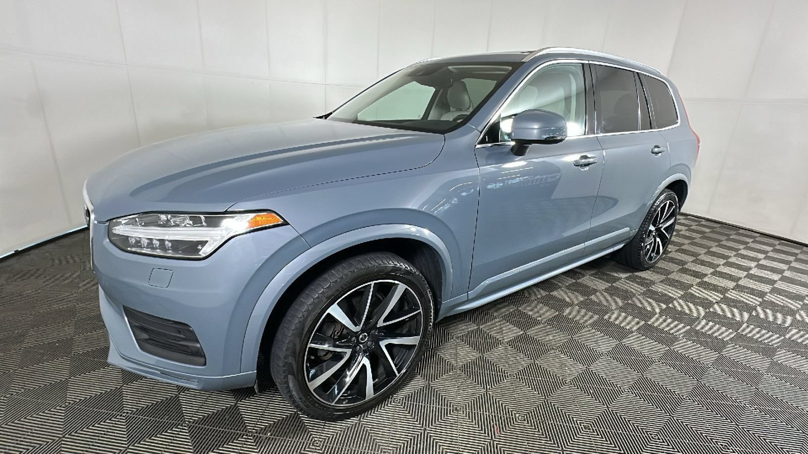 Used 2021 Volvo XC90 T6 Momentum AWD/4WD image 7