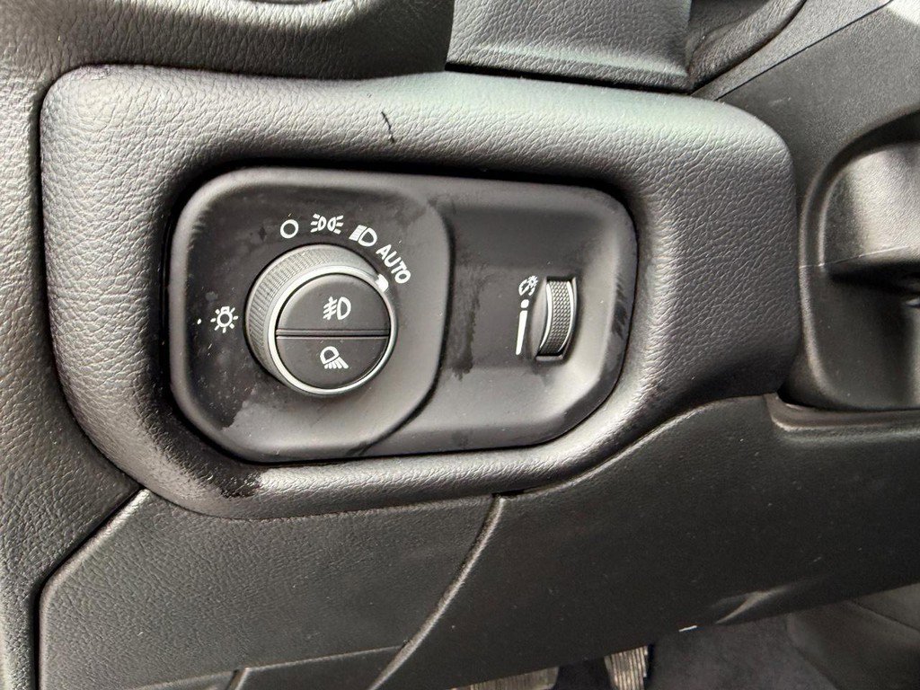 Used 2024 RAM 2500 Big Horn AWD/4WD image 18