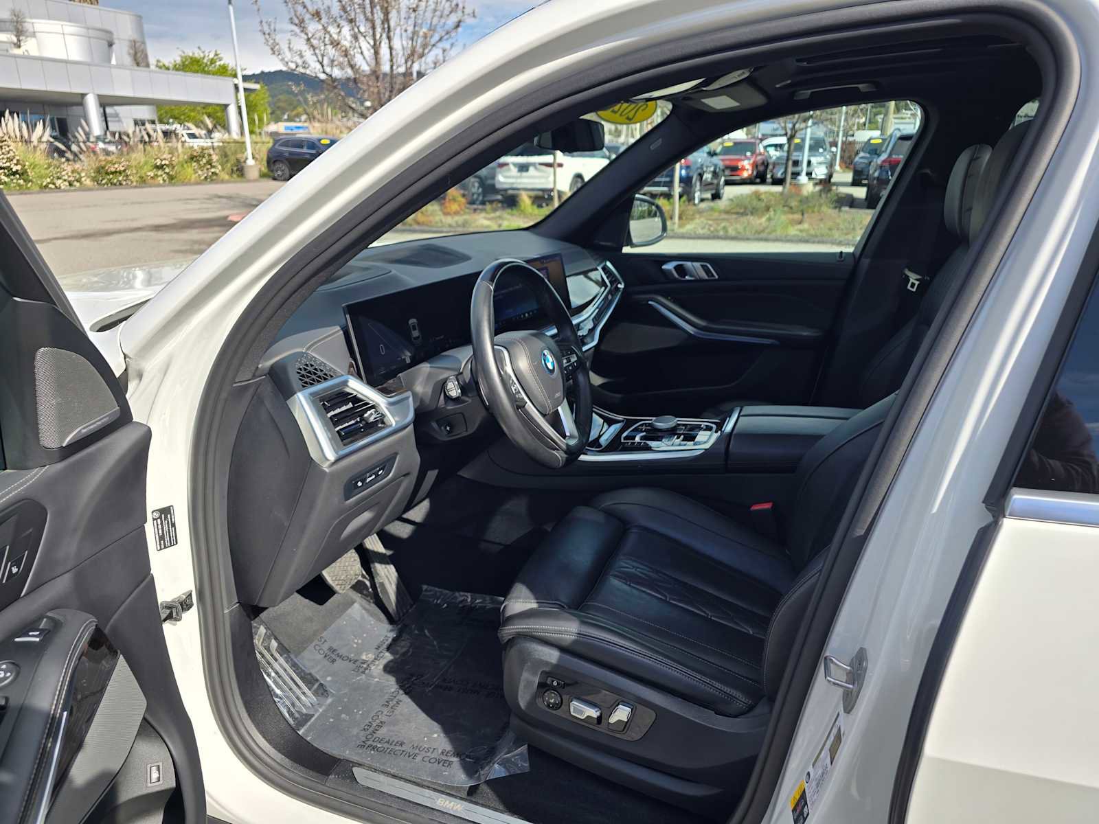 Used 2025 BMW X5 xDrive50e image 22