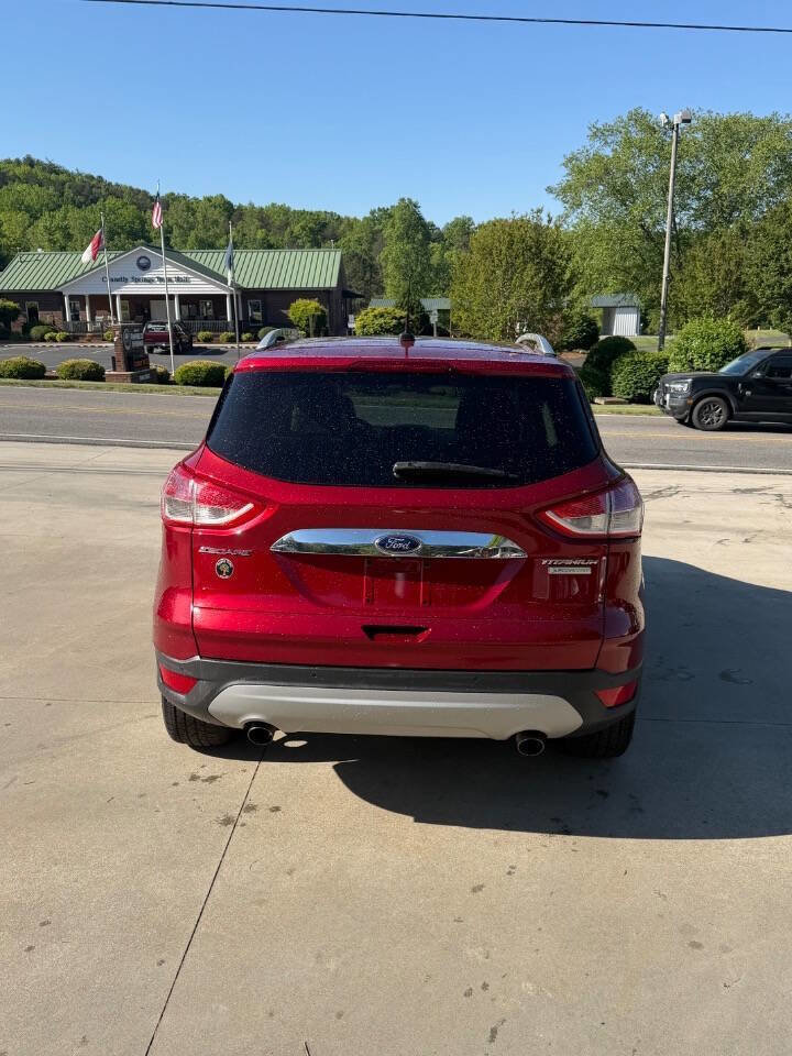 Used 2015 Ford Escape Titanium w/ Equipment Group 301A FWD image 3