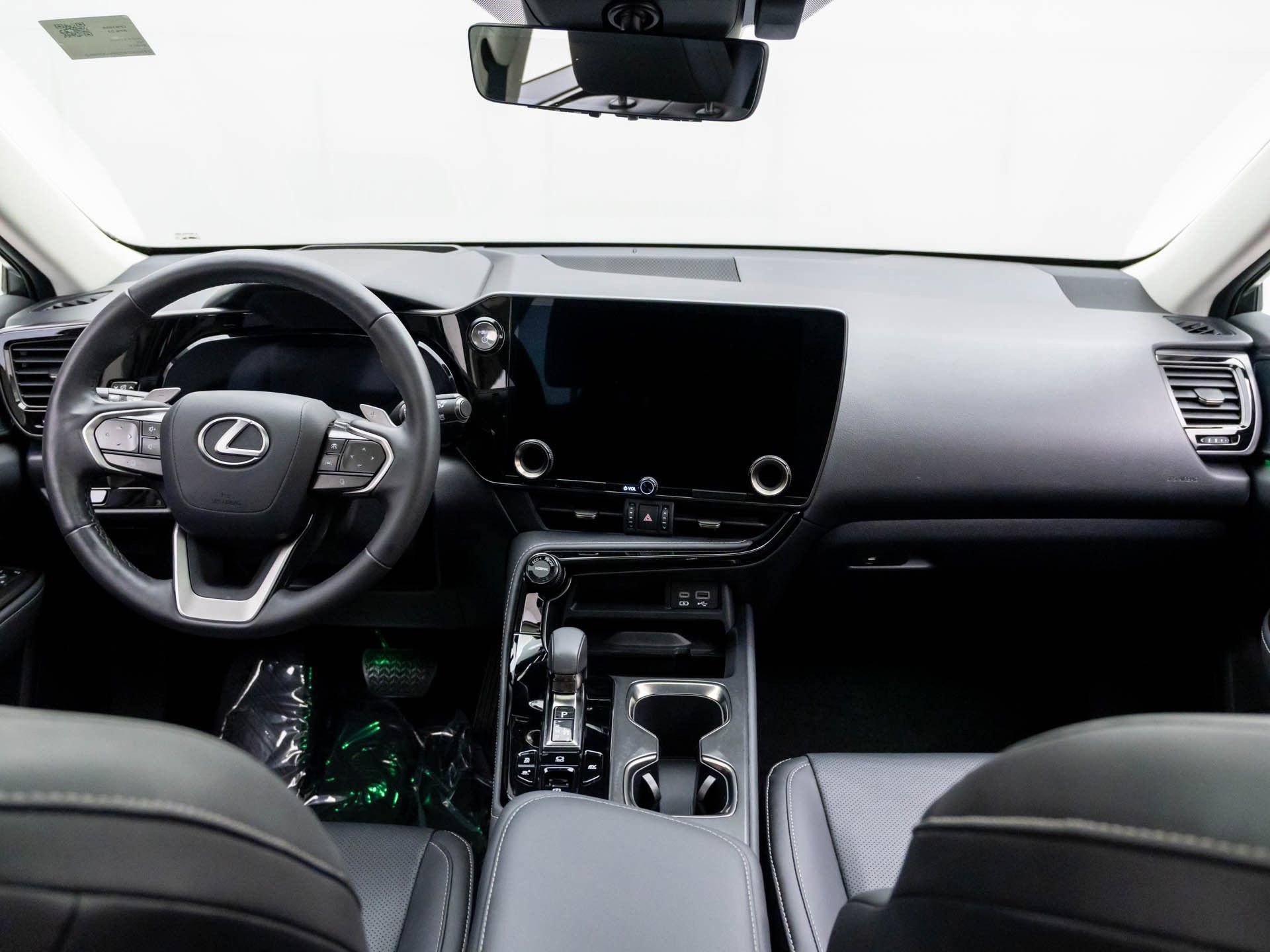 Used 2023 Lexus NX 350h AWD image 11