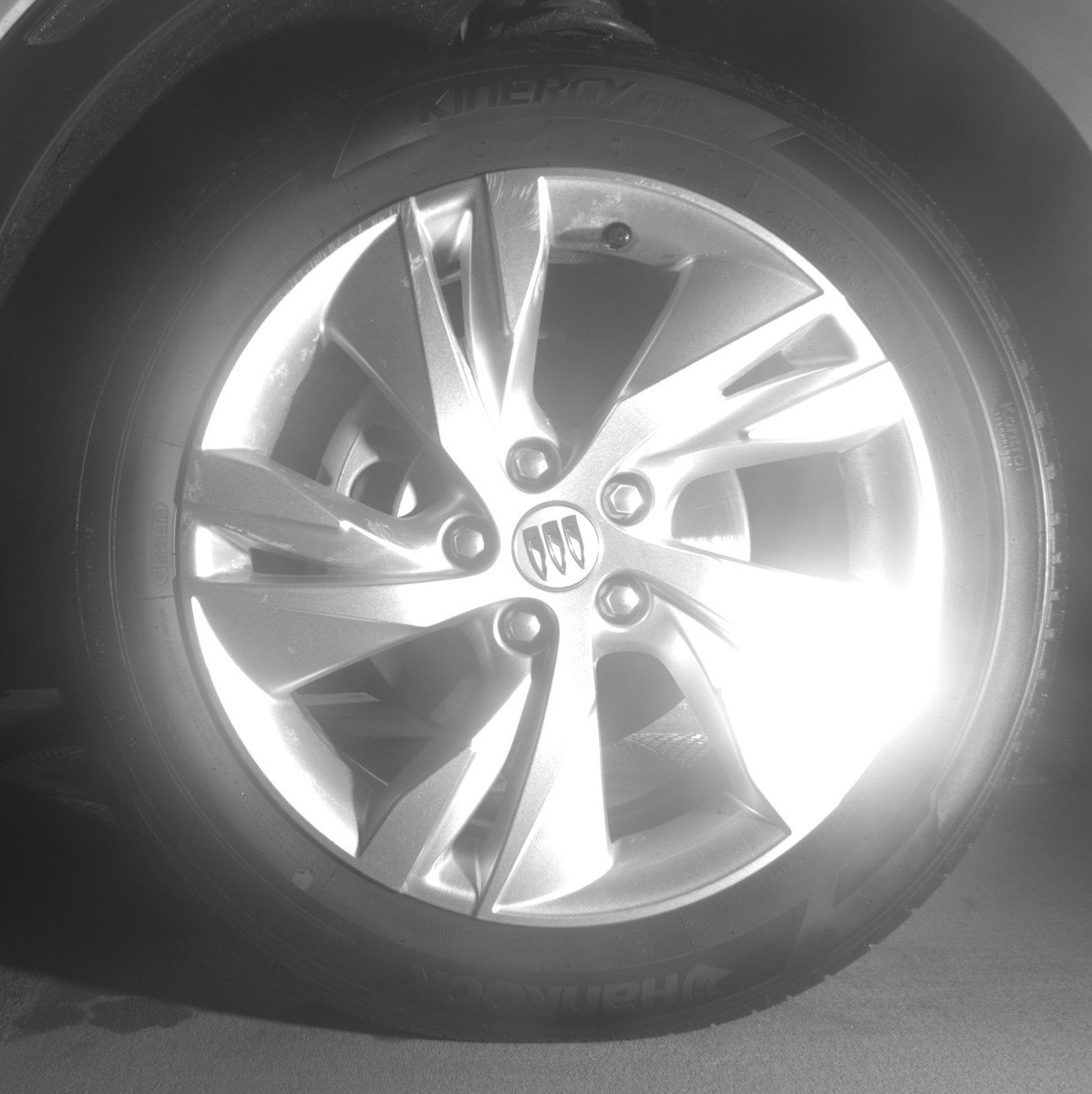 Used 2025 Buick Encore GX Preferred AWD/4WD image 12