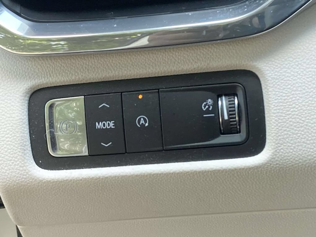 Used 2024 GMC Acadia Denali FWD image 20