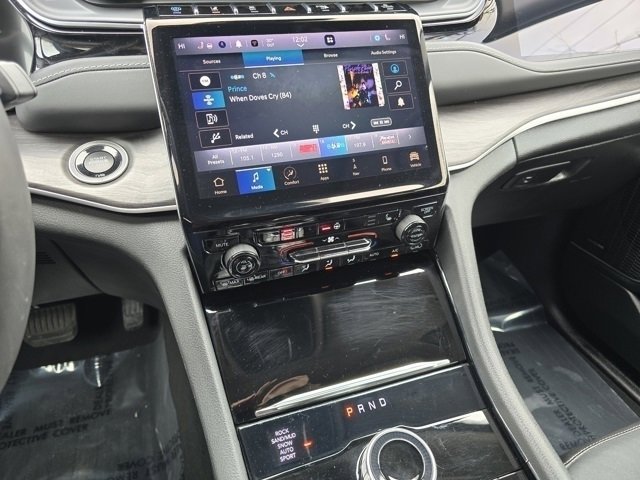 Used 2022 Jeep Grand Cherokee Limited 4xe image 45