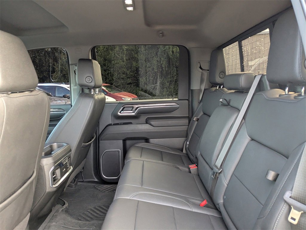 Used 2024 Chevrolet Silverado 2500 LTZ w/ LTZ Convenience Package image 13