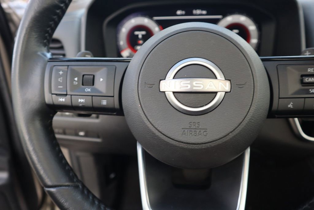 Certified 2022 Nissan Rogue Platinum w/ Head-Up Display Package image 23