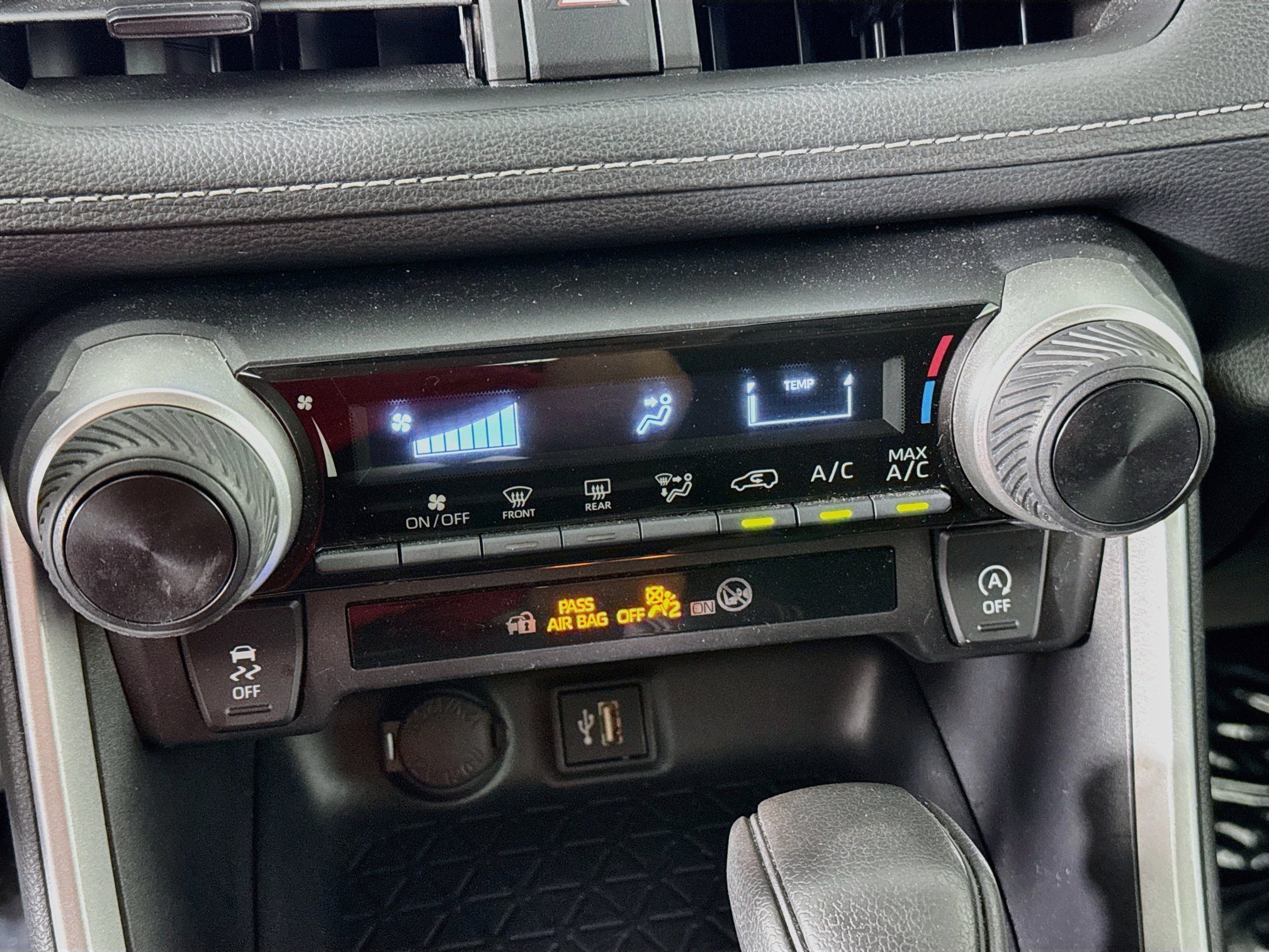 Certified 2025 Toyota RAV4 LE AWD/4WD image 16