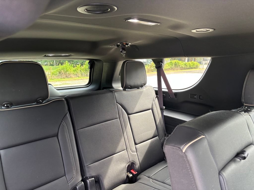 Used 2023 GMC Yukon XL SLT w/ SLT Luxury Package RWD image 21