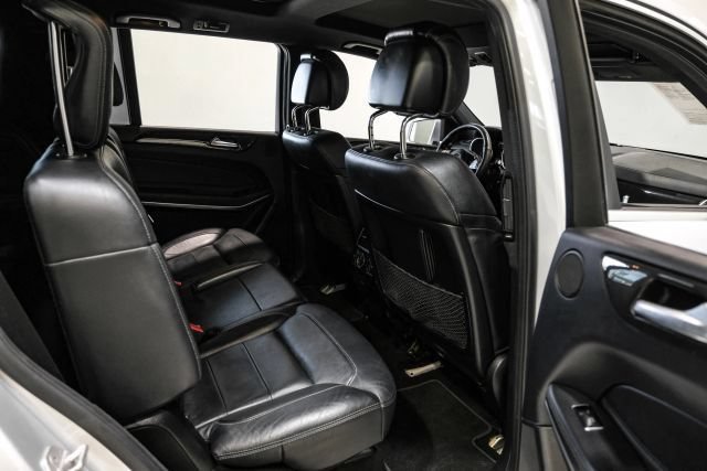 Used 2017 Mercedes-Benz GLS 550 4MATIC image 39