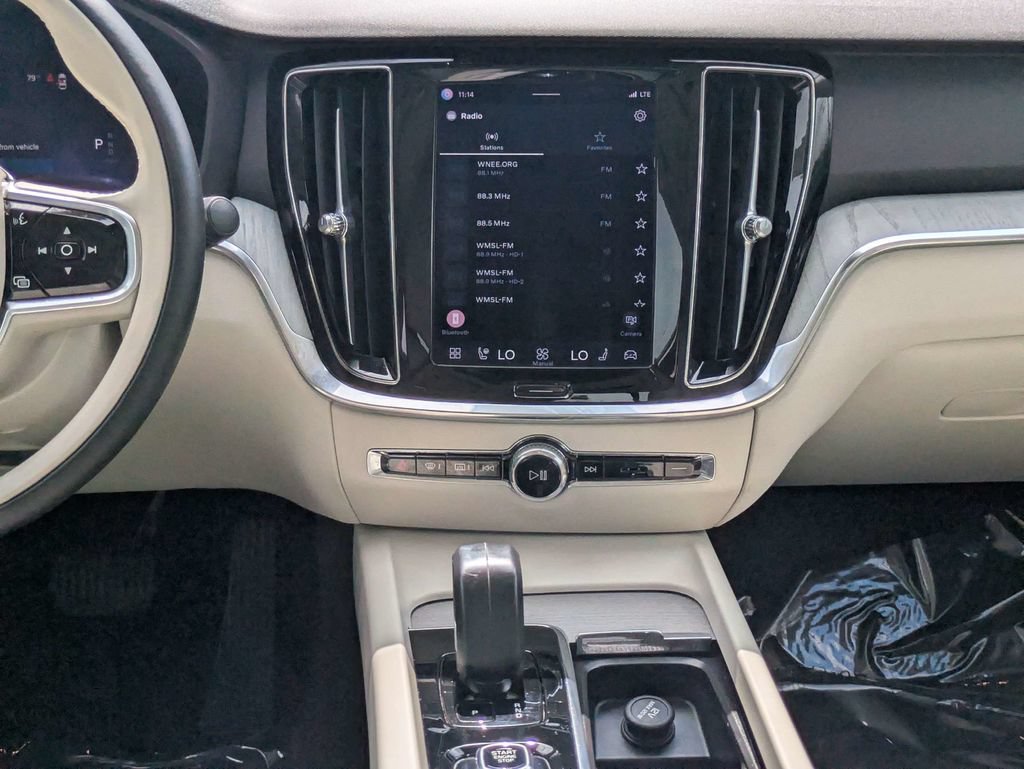 Certified 2024 Volvo S60 B5 Plus w/ Climate Package AWD/4WD image 18