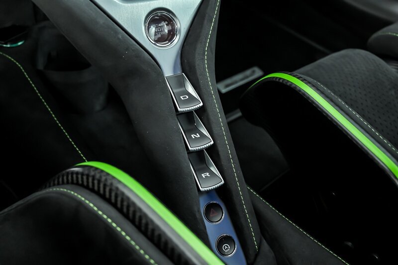 Used 2024 McLaren 750S Spider RWD image 36
