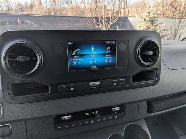 Used 2024 Mercedes-Benz Sprinter 2500 image 34