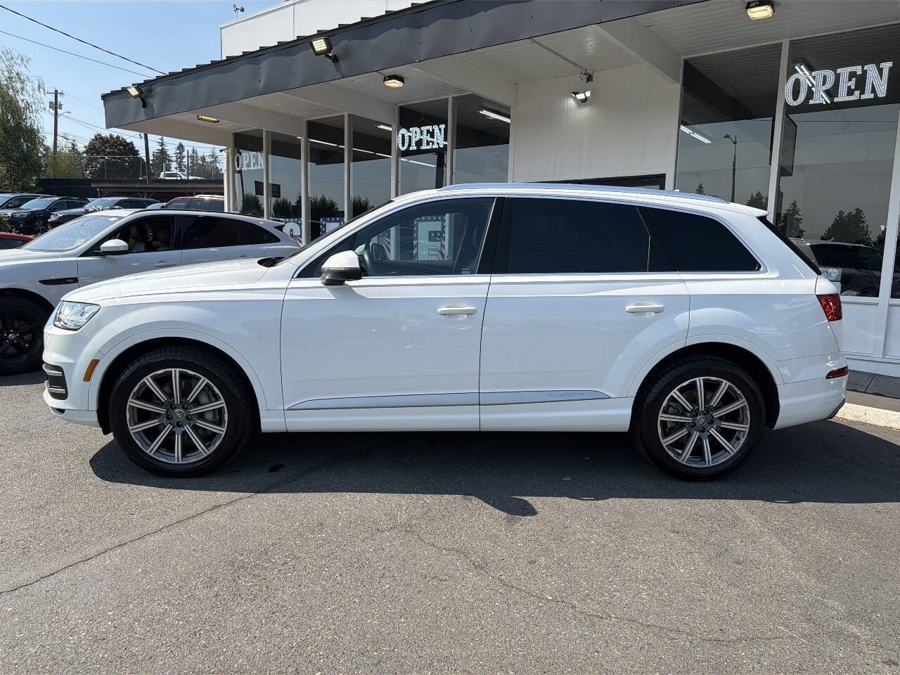 Used 2018 Audi Q7 3.0T Prestige AWD/4WD image 3